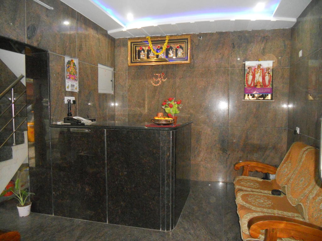 萨哈斯拉酒店 蒂鲁帕蒂 外观 照片